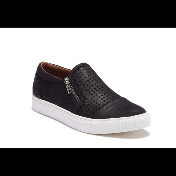 report alexa slip on sneaker